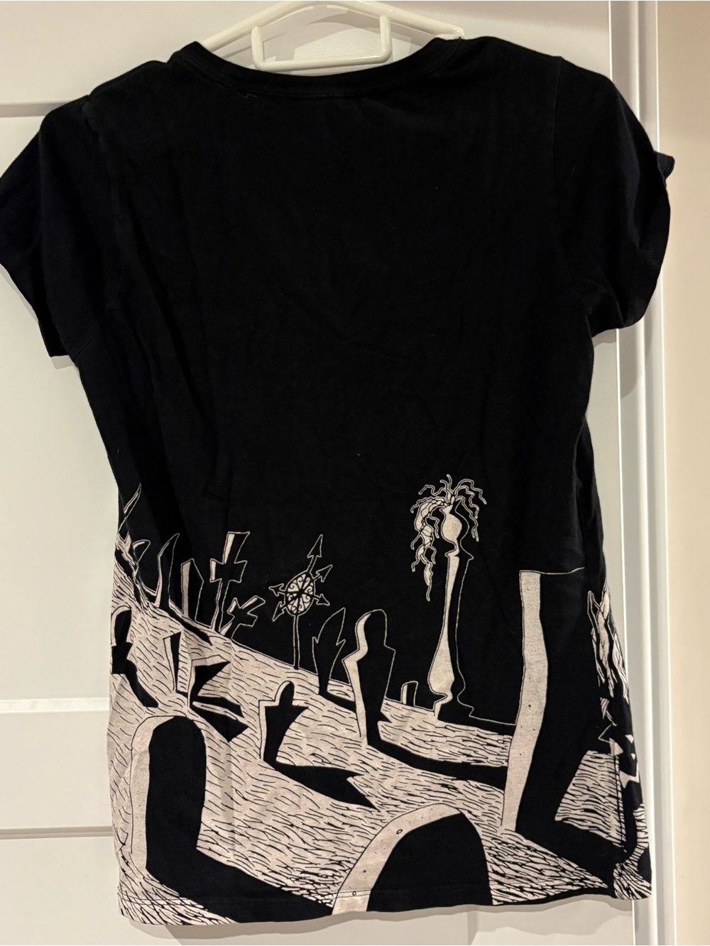 Disney The Nightmare Before Christmas t-shirt - size Large EUC - Picture 2 of 3